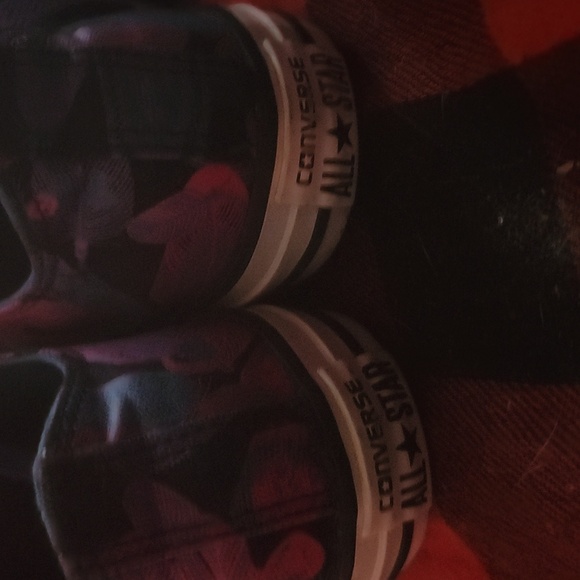 Converse shoes - Picture 5 of 8